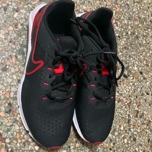 Nike Legend Essential 2 women’s size 7